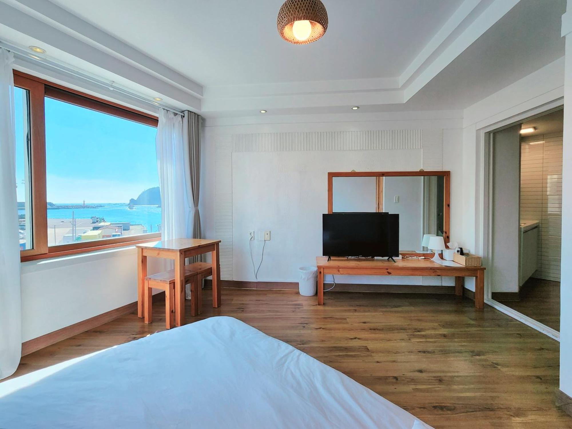 Seogwiporto Villa Exterior photo